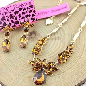 Gold plated burnt Orange crystal flower necklace earrings set